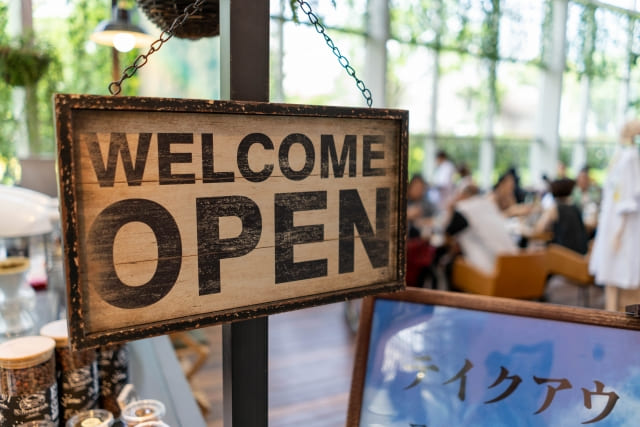 飲食店はネットで予約をするとお得です